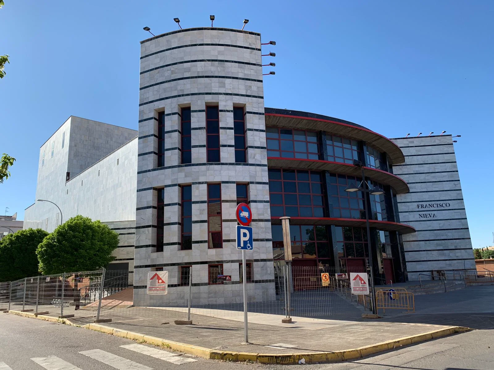 Auditorio Municipal obra pública equipamiento cultural